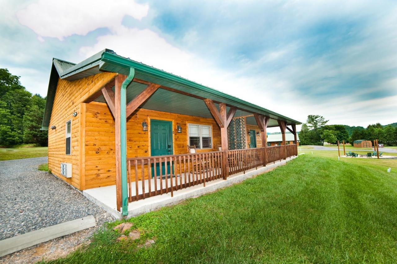 7Cs Lodging Flintstone 외부 사진